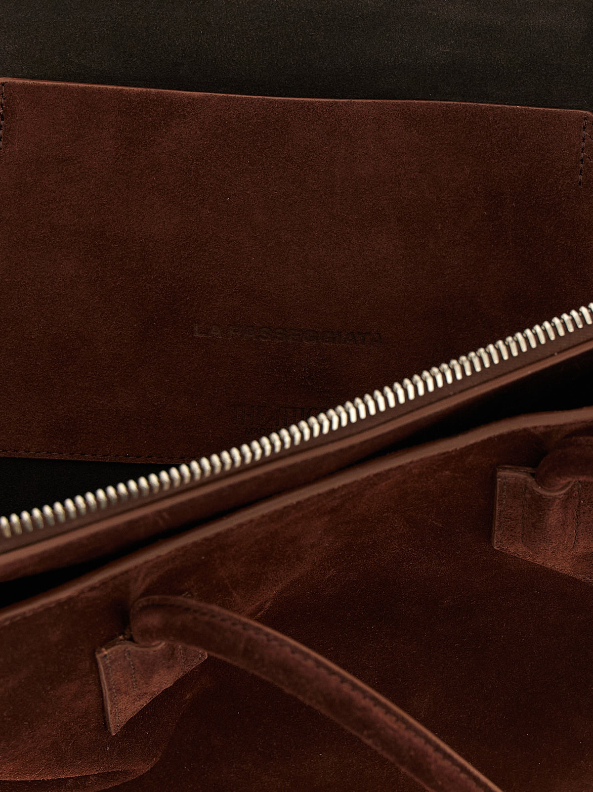 Schultertasche aus braunem Kalbsleder