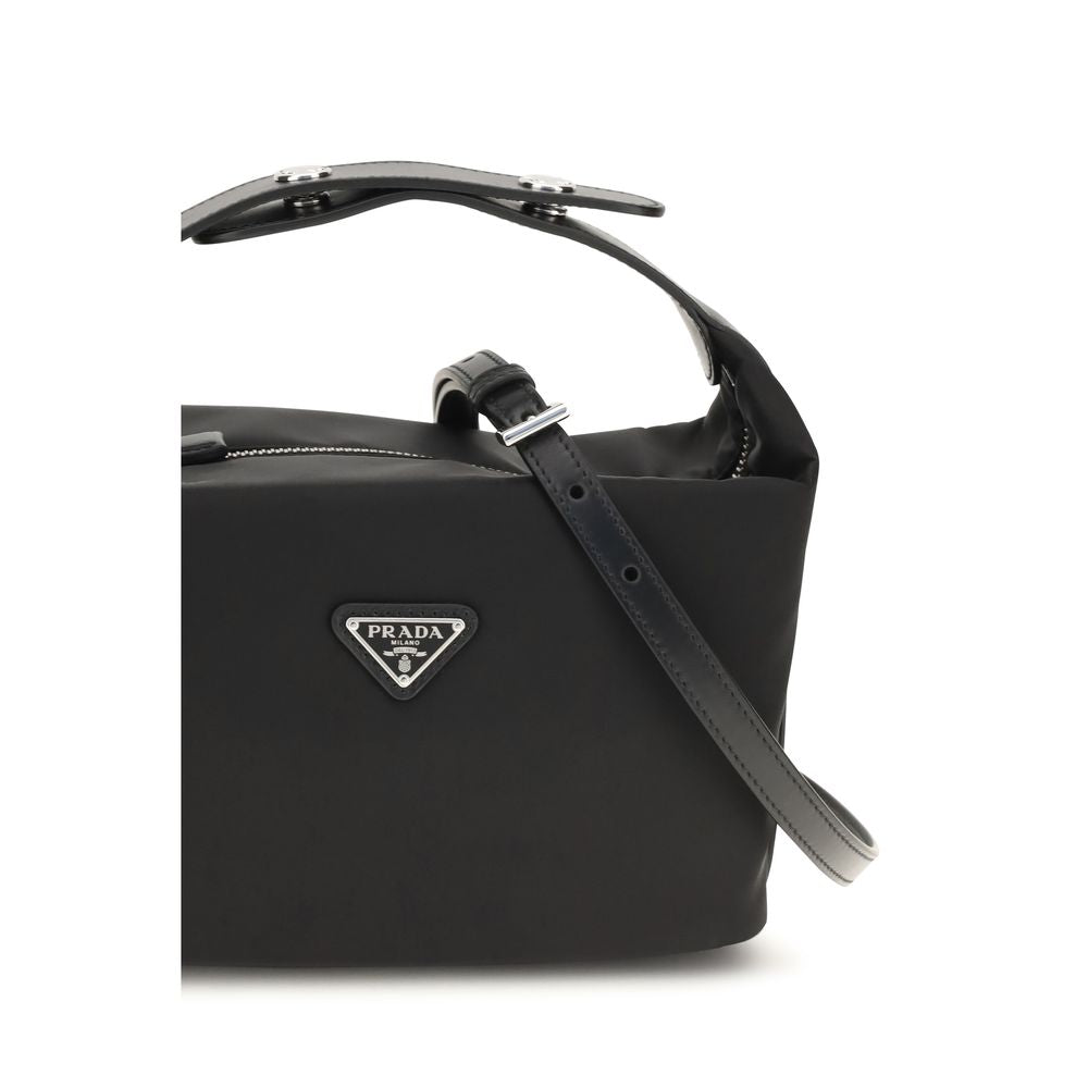 Schwarze Schultertasche aus recyceltem Polyamid