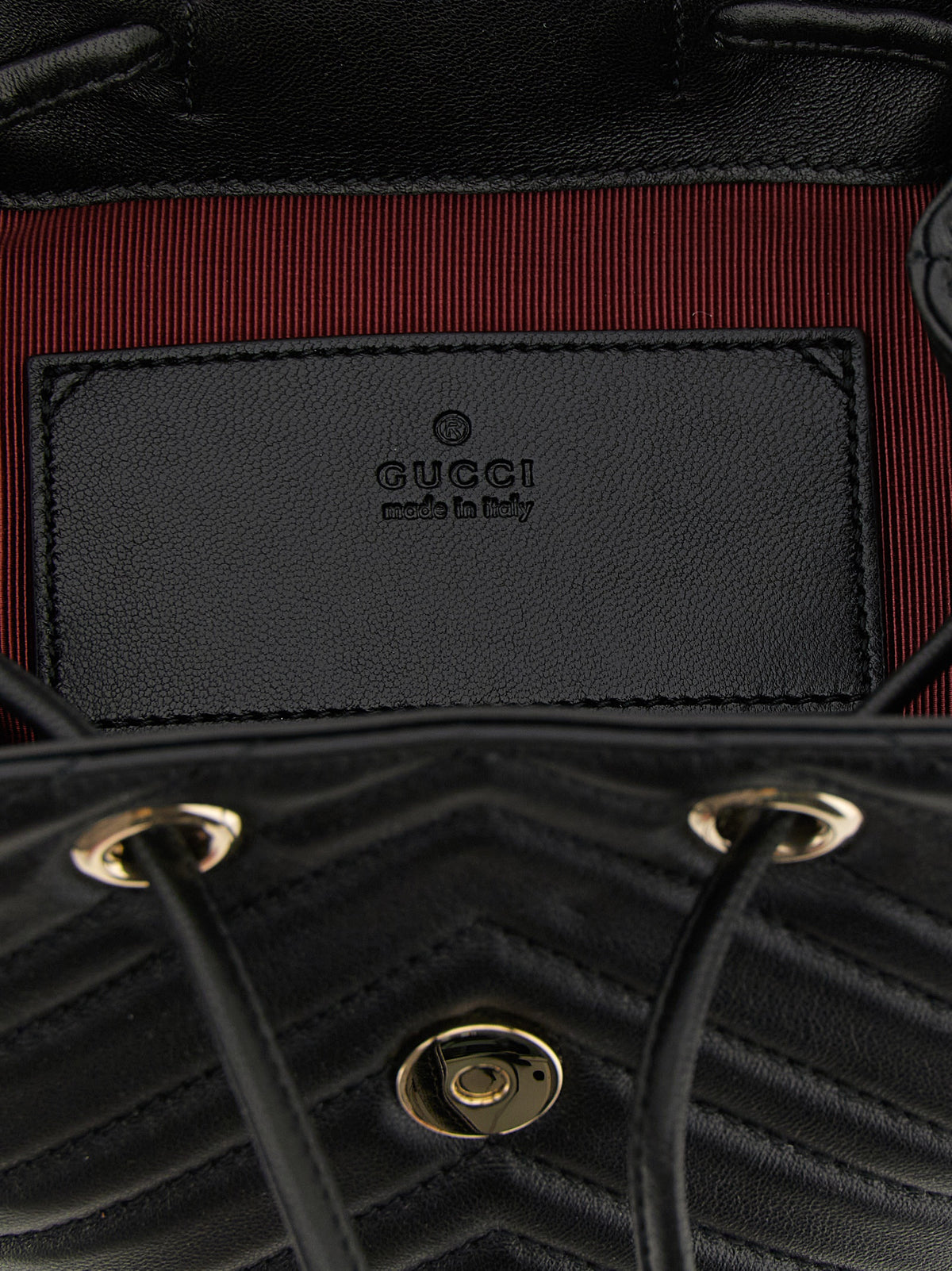 Schwarzer Rucksack aus Lammleder