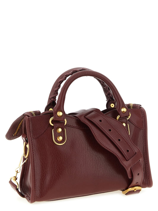 Handtasche aus bordeauxrotem Ziegenleder