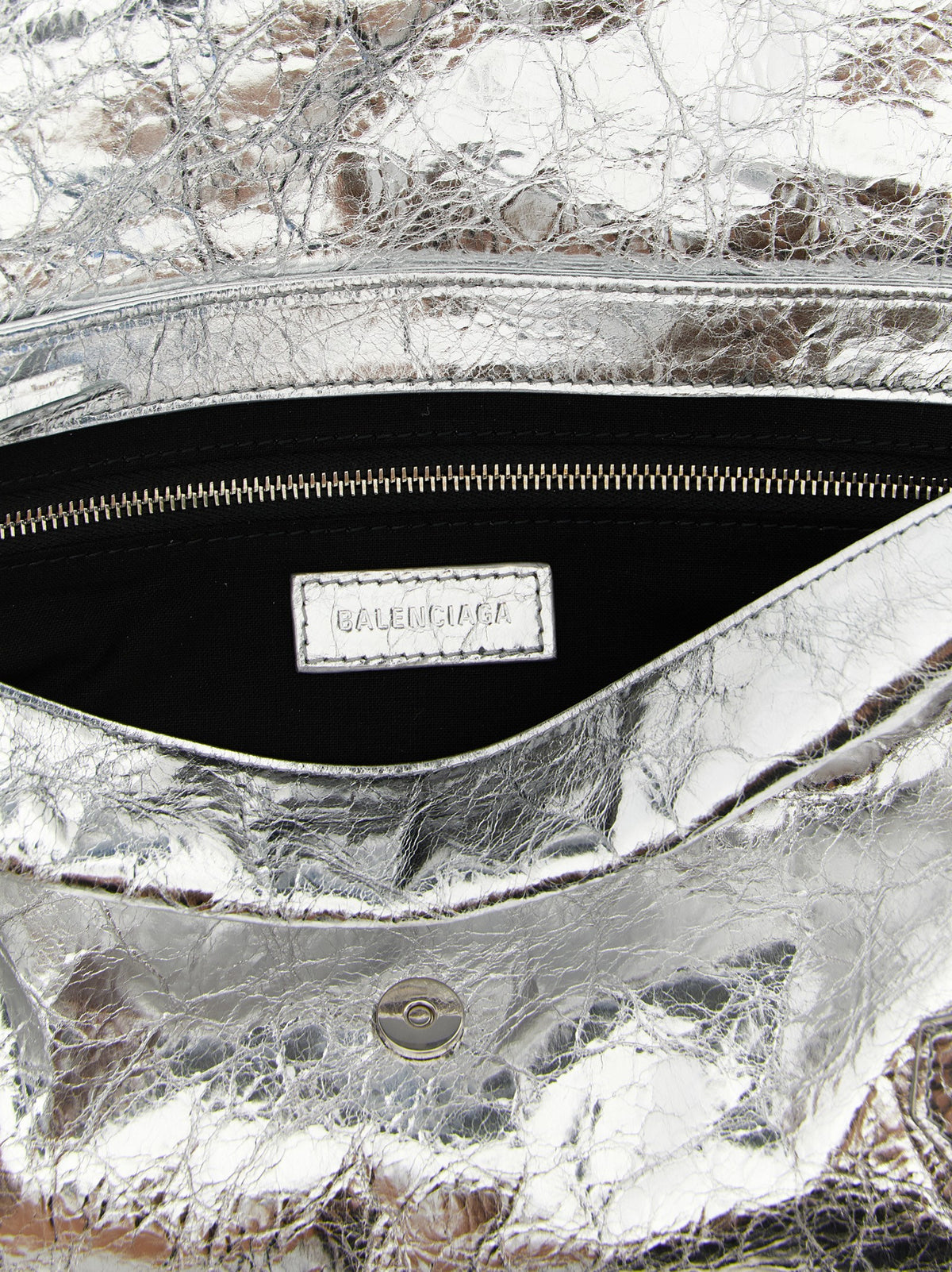 Clutch aus Lammleder in Silber